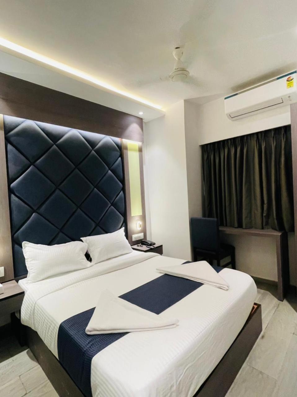 Horizon Inn Near Exhibition Center Bombay Extérieur photo